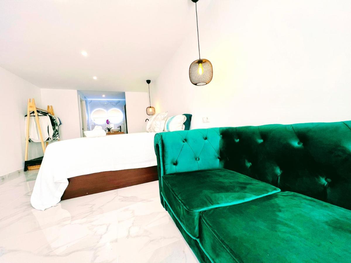 Garden Boutique Apartment El Faro ภายนอก รูปภาพ