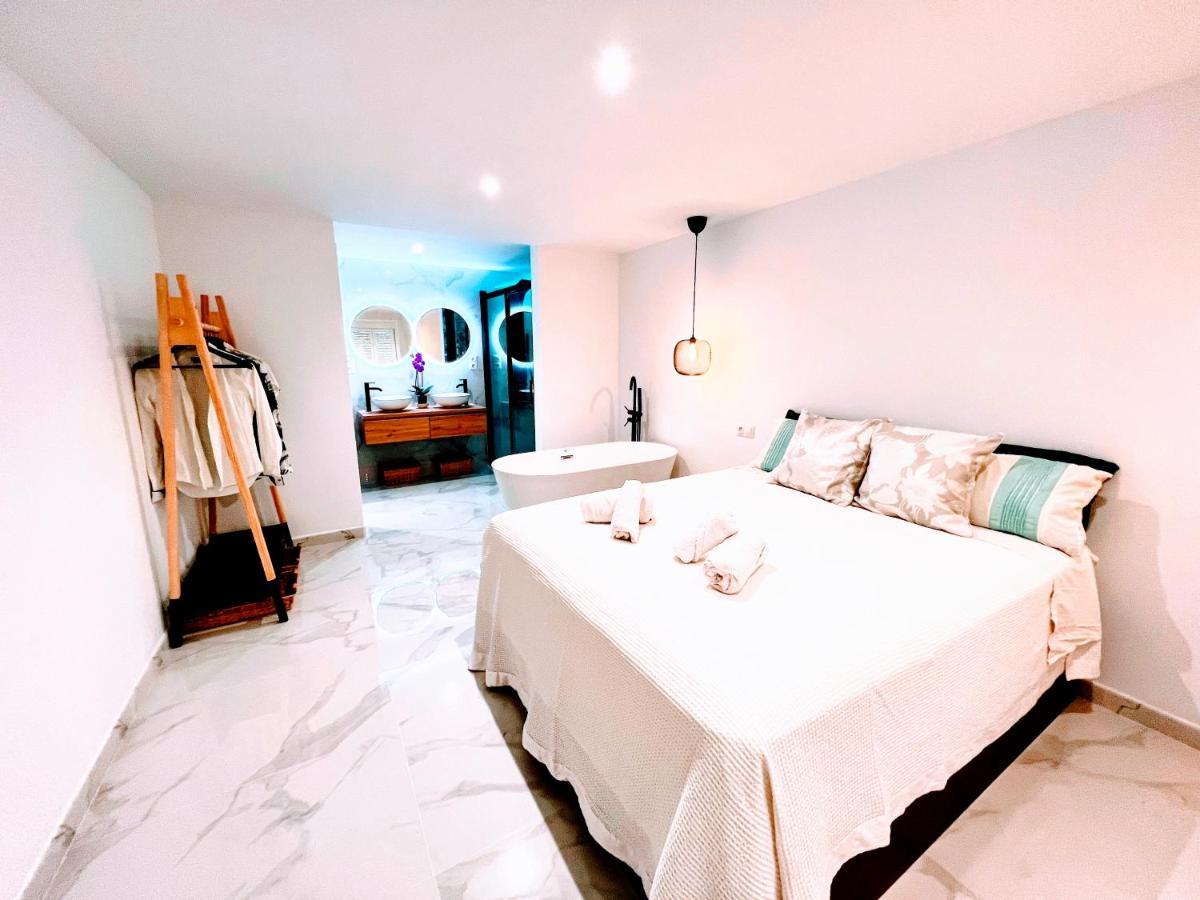 Garden Boutique Apartment El Faro ภายนอก รูปภาพ
